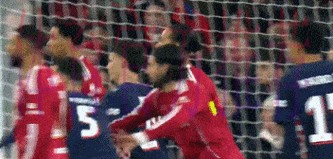 联手做掉主帅？利物浦3核心失误送3球 队长排球动作送点+头牌散步